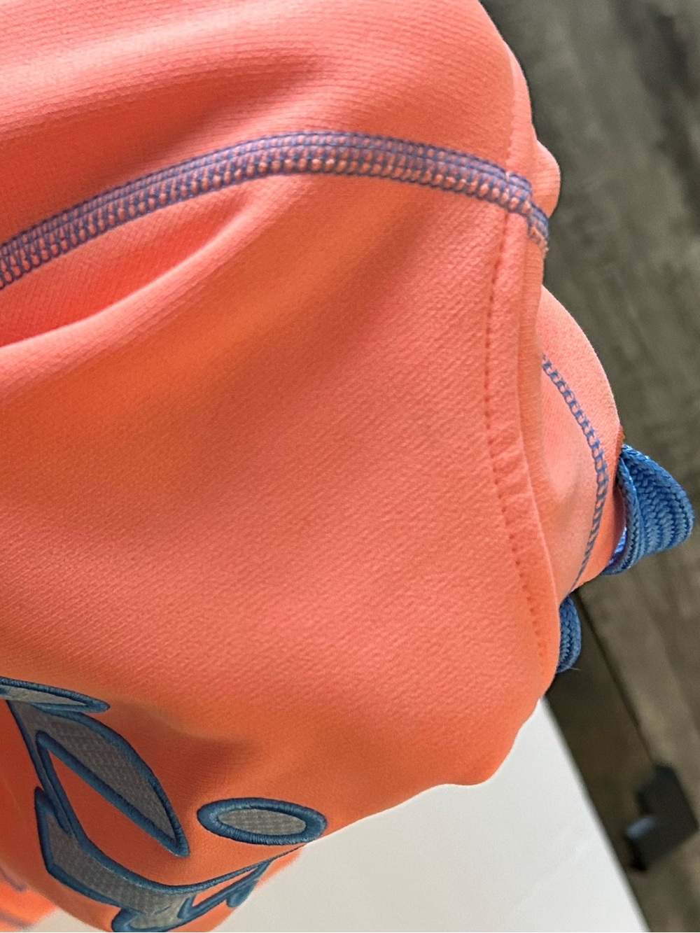 Nike Therma-FIT Coral Hoodie Blue Trim Thumbholes - Women's Size Large - Picture 13 of 15